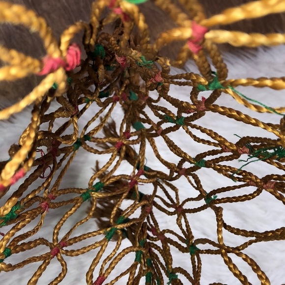 Beautiful straw woven boho tassel plant hanger - Picture 5 of 5